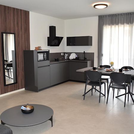 Apartamento Baia Delle Rose Via Roma 111 Costa Volpino Exterior foto