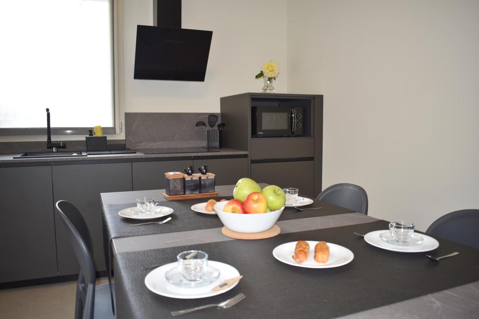 Apartamento Baia Delle Rose Via Roma 111 Costa Volpino Exterior foto