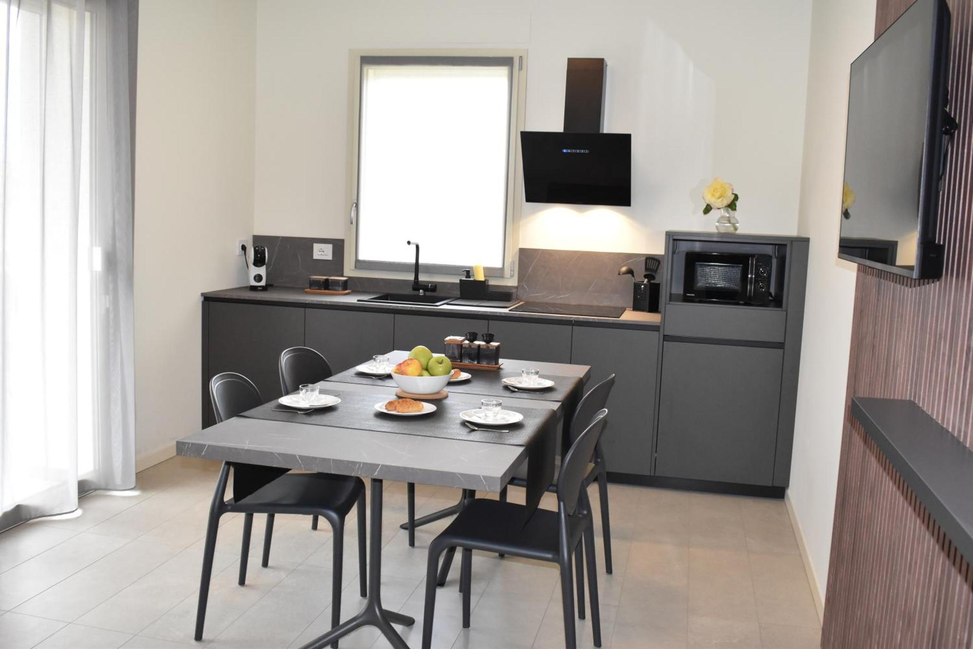 Apartamento Baia Delle Rose Via Roma 111 Costa Volpino Exterior foto
