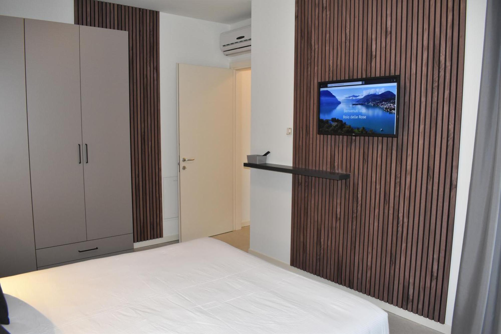 Apartamento Baia Delle Rose Via Roma 111 Costa Volpino Exterior foto