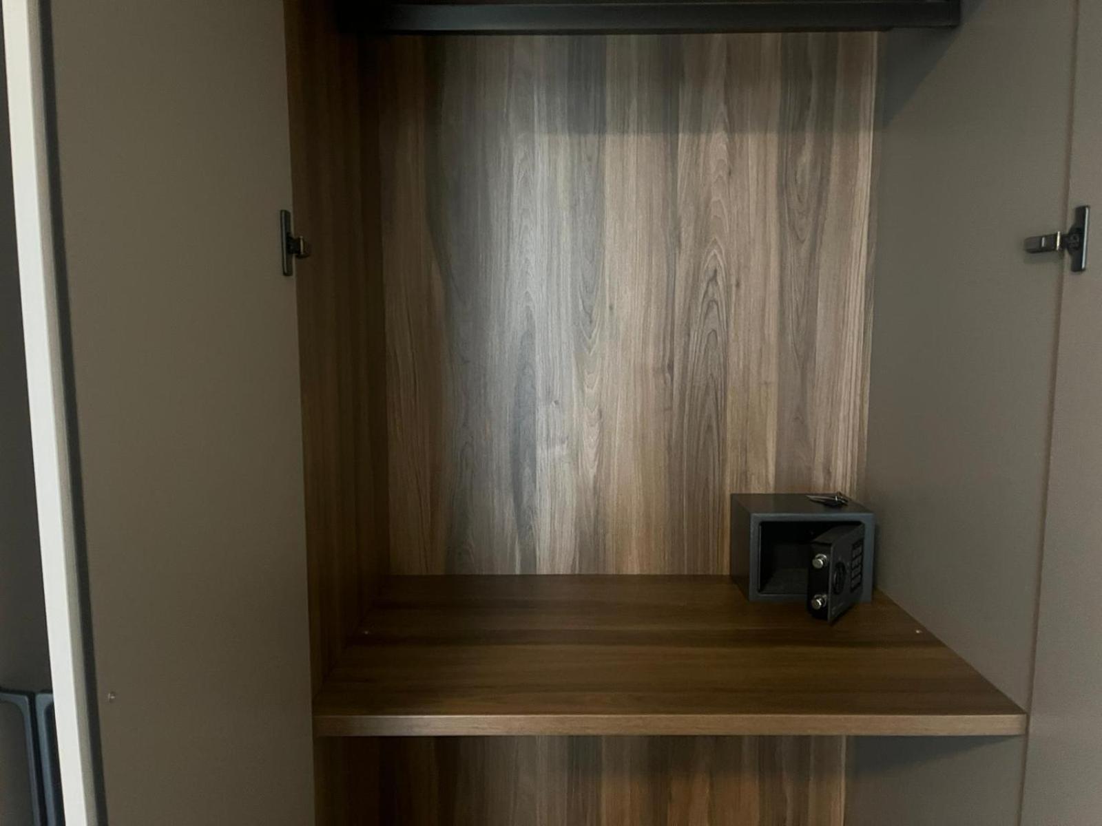 Apartamento Baia Delle Rose Via Roma 111 Costa Volpino Exterior foto