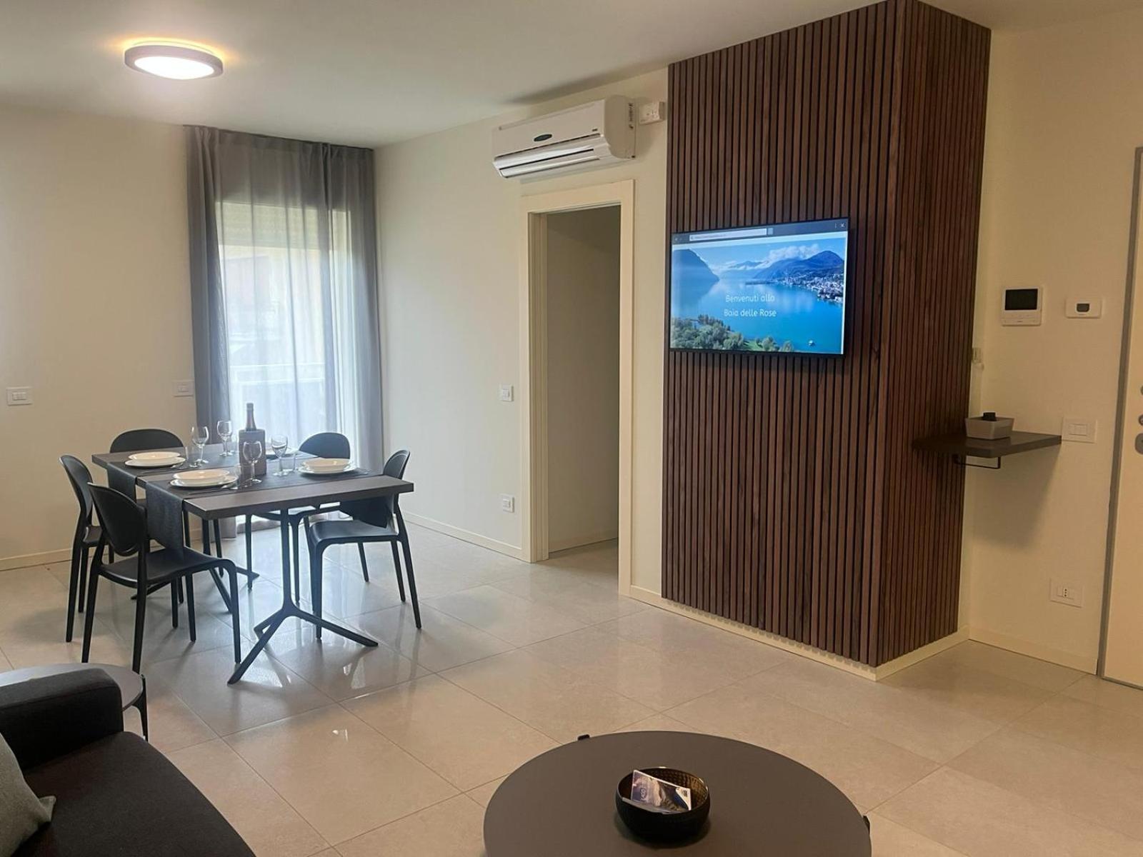 Apartamento Baia Delle Rose Via Roma 111 Costa Volpino Exterior foto