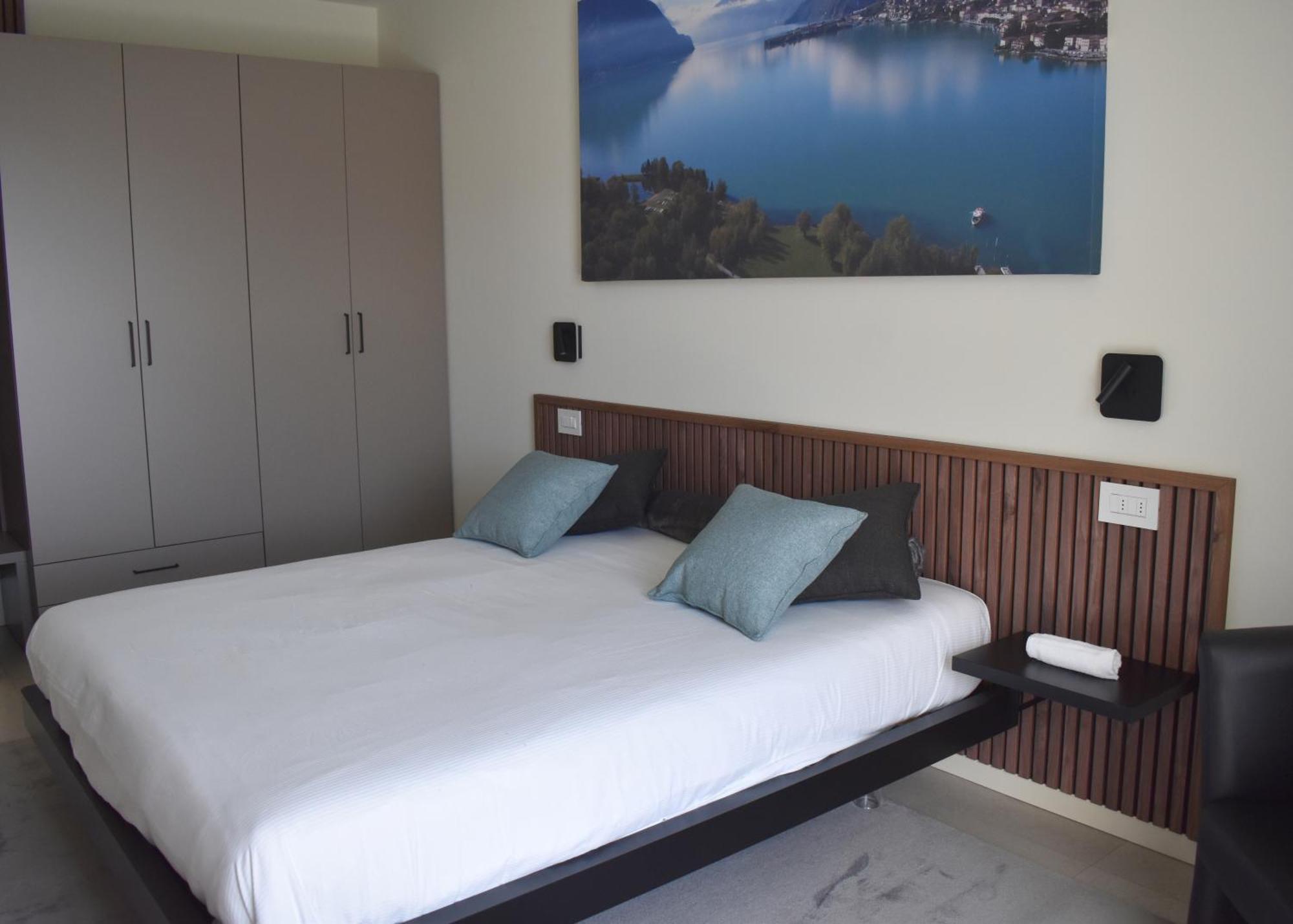 Apartamento Baia Delle Rose Via Roma 111 Costa Volpino Exterior foto