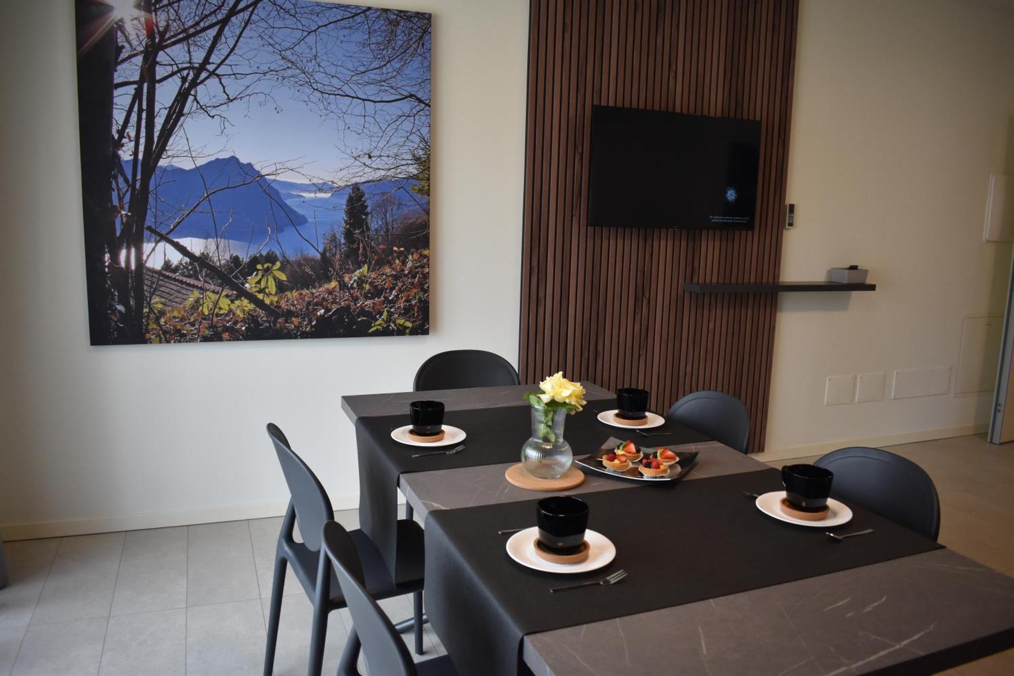 Apartamento Baia Delle Rose Via Roma 111 Costa Volpino Exterior foto
