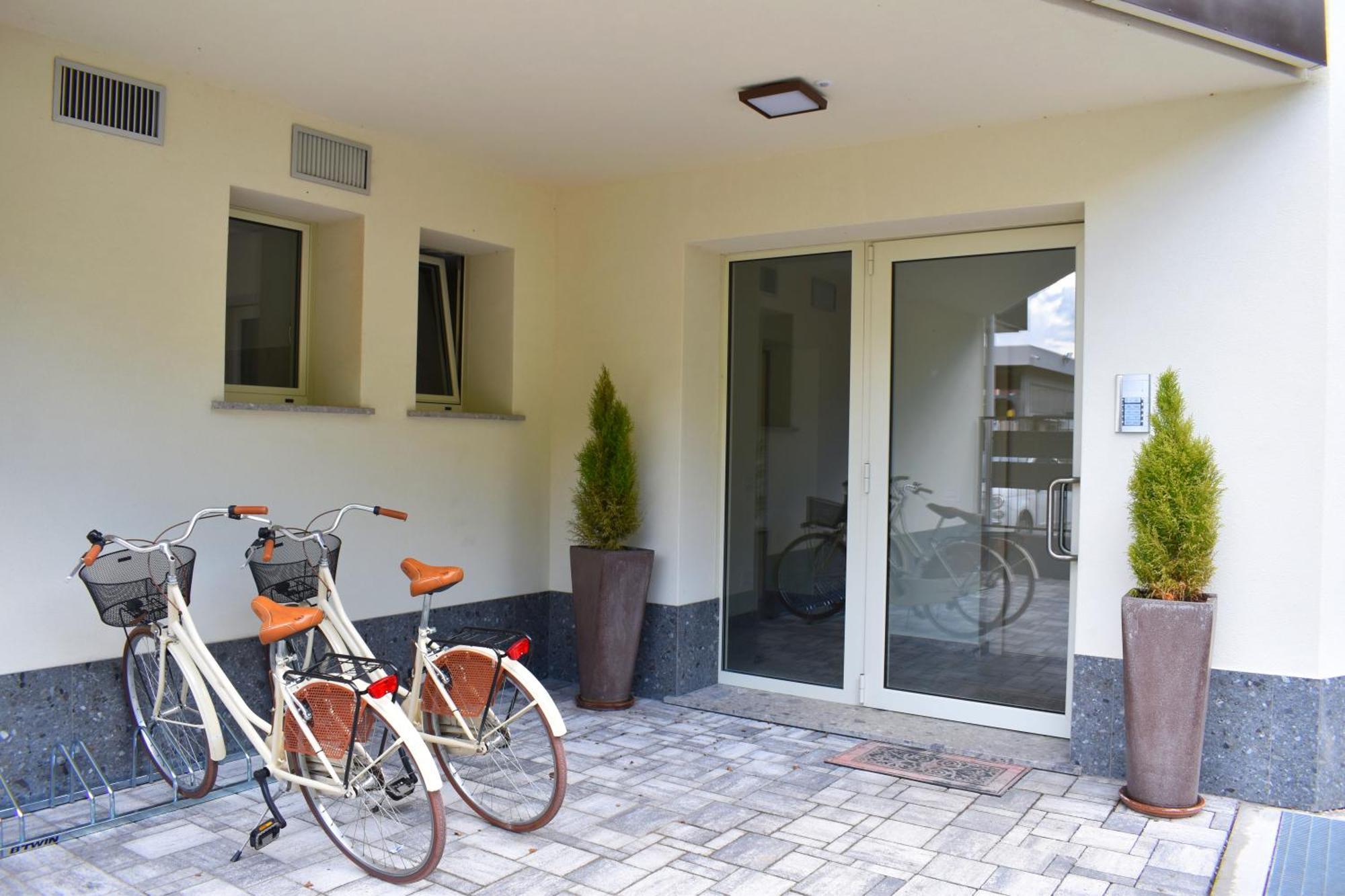 Apartamento Baia Delle Rose Via Roma 111 Costa Volpino Exterior foto