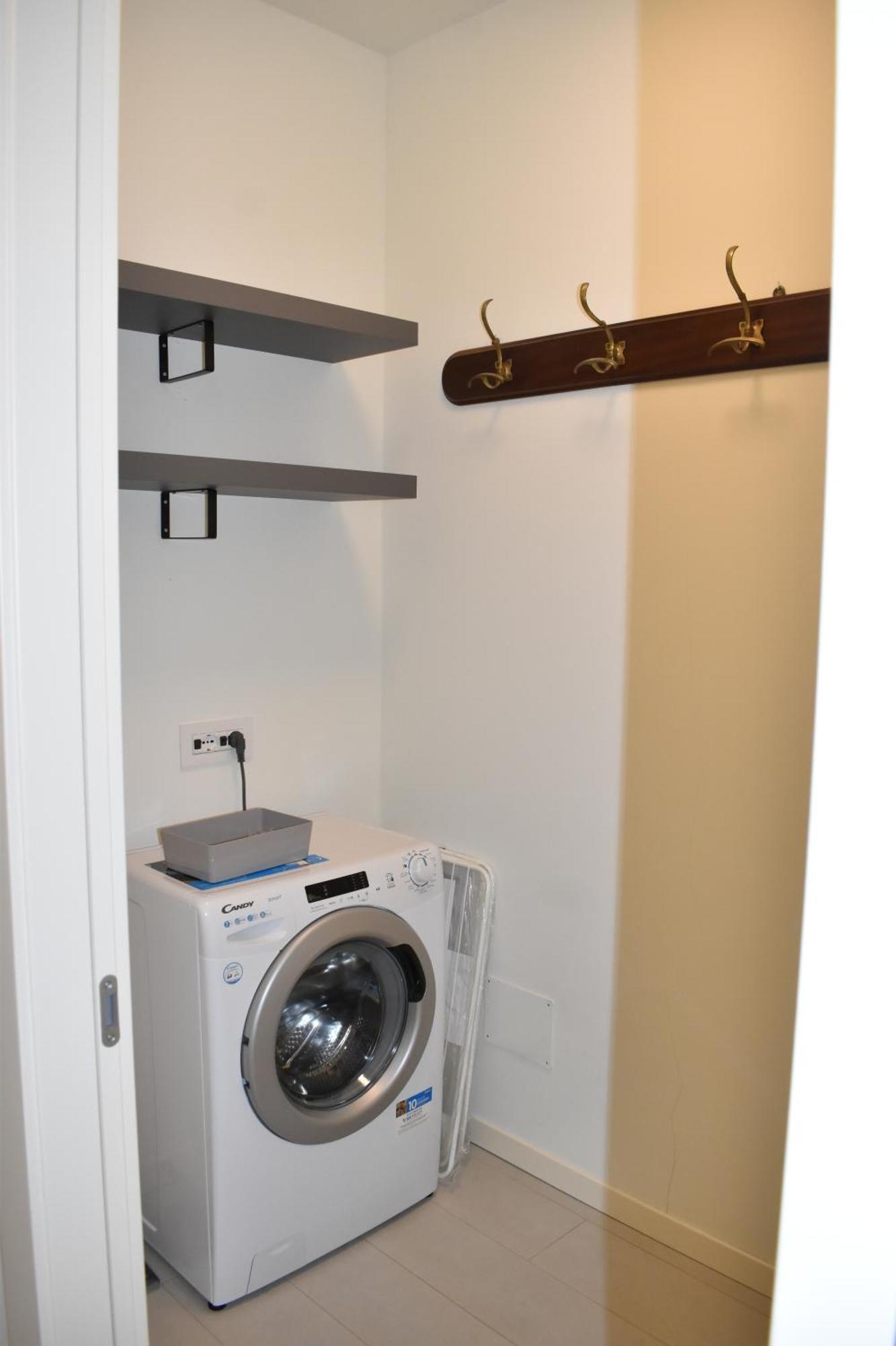 Apartamento Baia Delle Rose Via Roma 111 Costa Volpino Habitación foto
